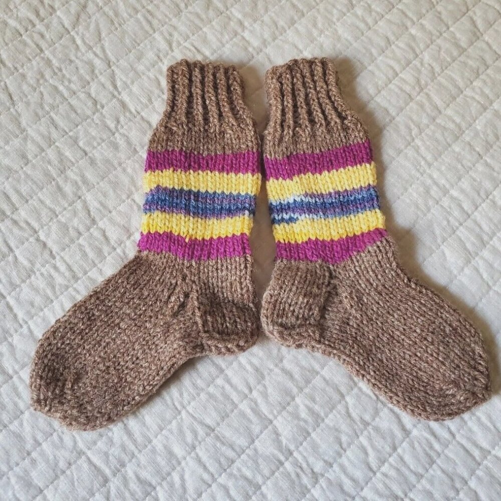 HAND KNIT KIDS SOCKS BOY GIRL SIZE 4-6 YEARS OLD LEG WARMERS SLEEPERS NEW